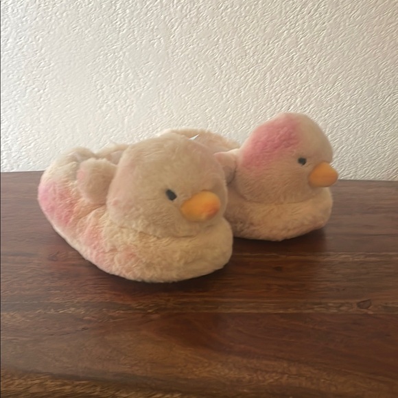 Cat & Jack Toddler Plush Chick Slippers - Picture 6 of 10